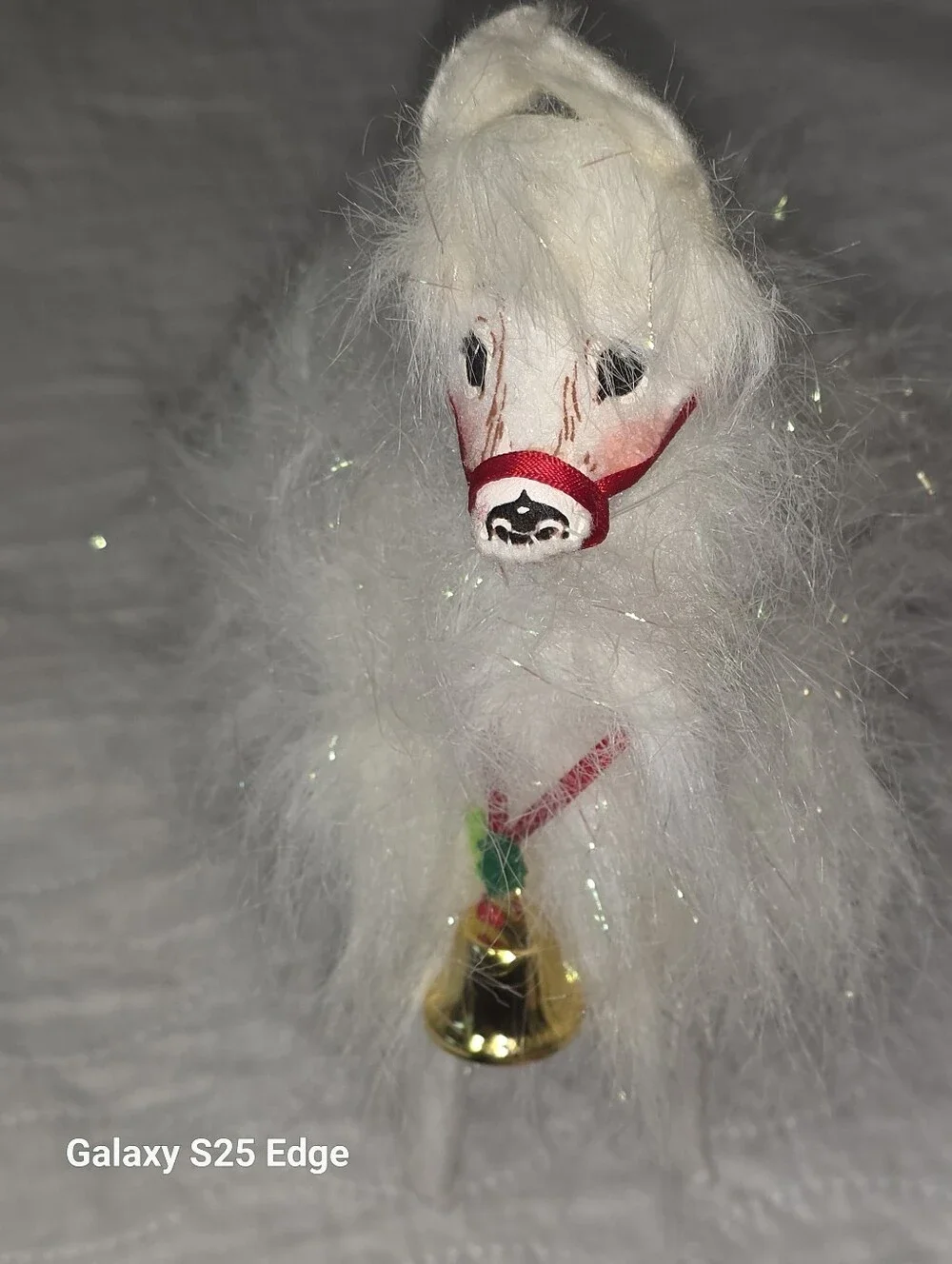 Barbie White Iridescent Feather Trim